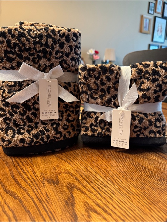 Rachel Zoe Other - Rachel Zoe Leopard Print Cotton Towels - Black and Tan